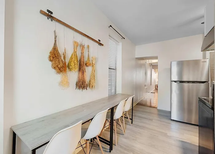 The Luxe Pearl Residences 870-5 *